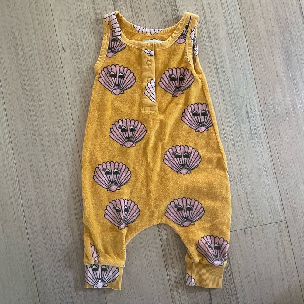 Hugo Loves Tiki Baby Romper - Shell Print